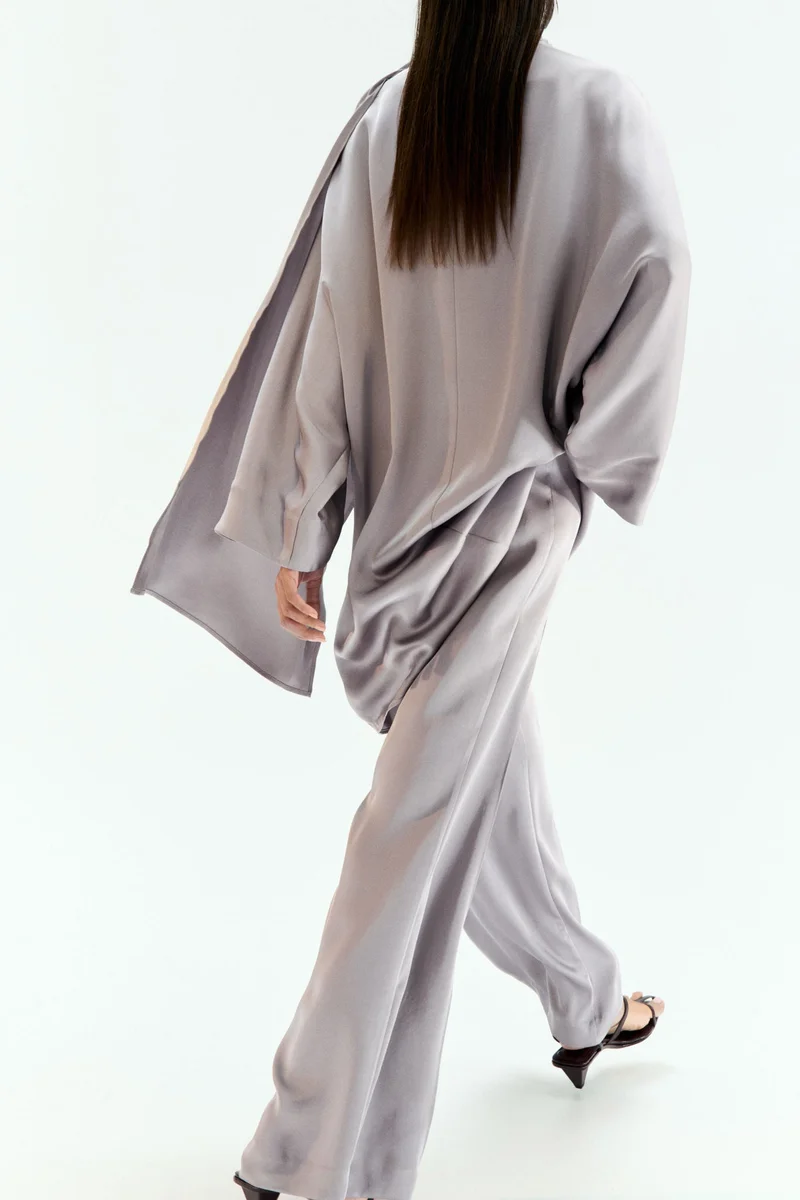 اتش اند ام بنطلون ساتان بثنيات أمامية